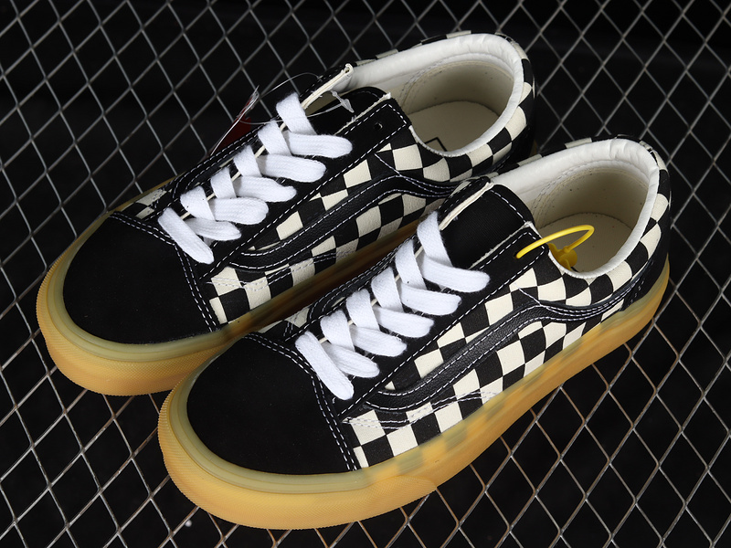 Style 36 Checkerboard Black/White/Gum 5