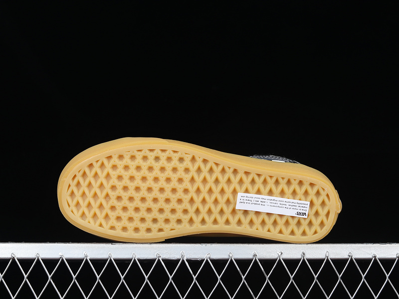 Style 36 Checkerboard Black/White/Gum 23