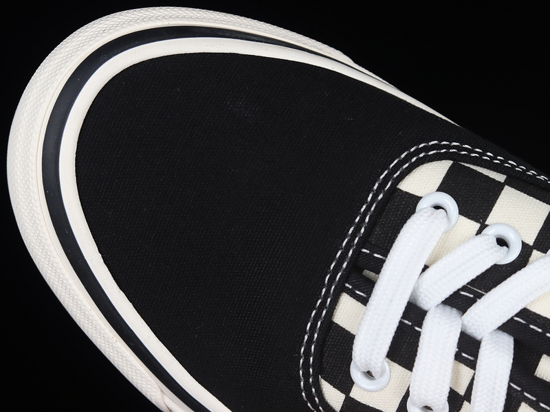 Authentic 44 Dx Checkerboard Black/White/Black 25