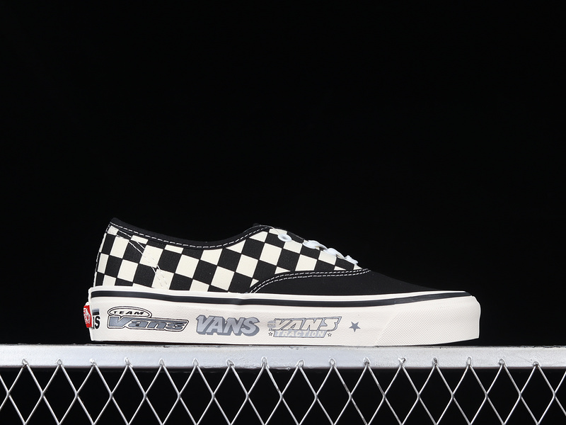 Authentic 44 Dx Checkerboard Black/White/Black 27