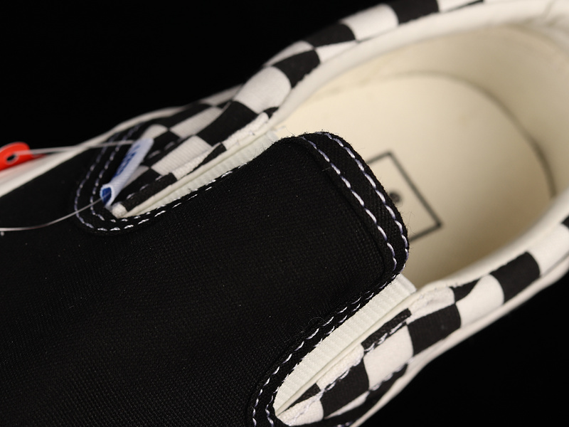 Classic Slip-On Sidewall Check Black/White 13