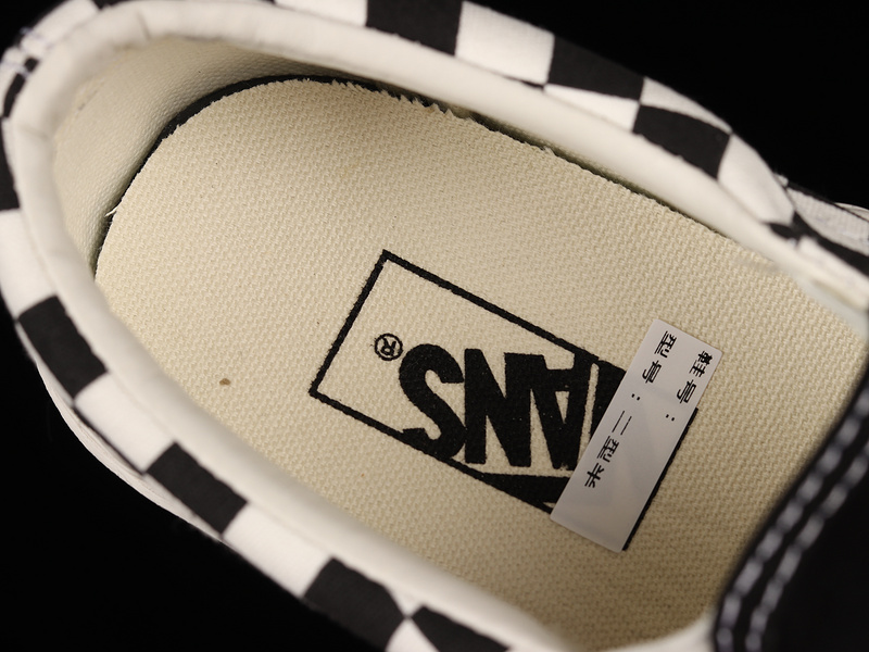 Classic Slip-On Sidewall Check Black/White 27