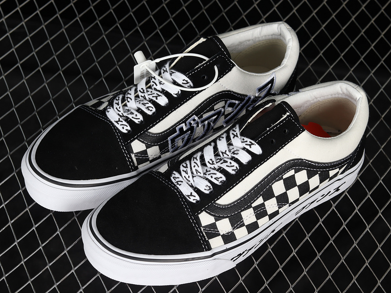 Old Skool Japanese Type Black/White/Black 23