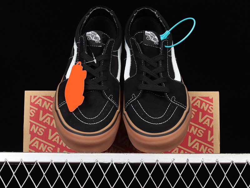 Ua Sk8-Low Sneakers Black/White/Gum 7