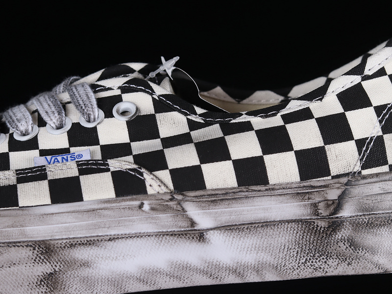 Authentic Lx Stressed Black Checkerboard Black/White 19