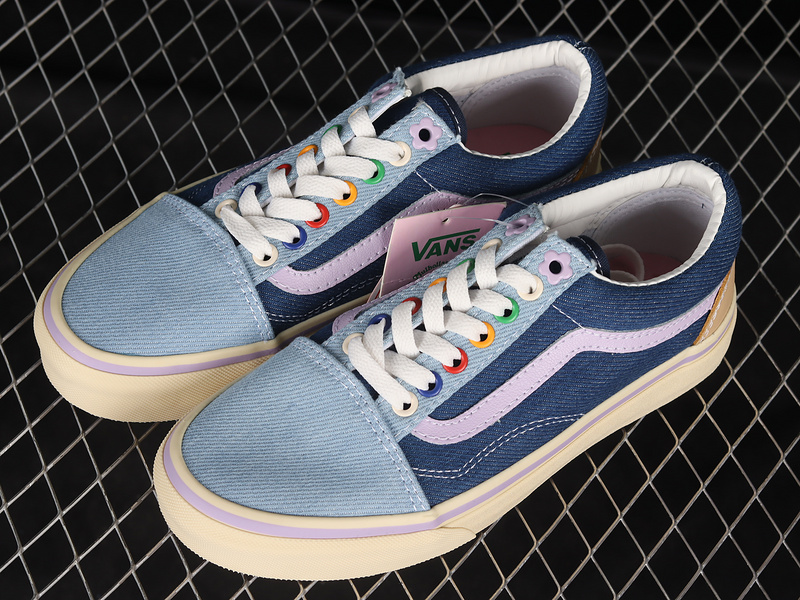 Emma Mulholland On Holiday Old Skool Blue/Purple/Navy Blue-Beige 17