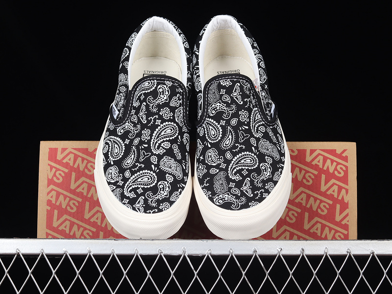 Classic Slip-On Shoes Black/White/Black 13