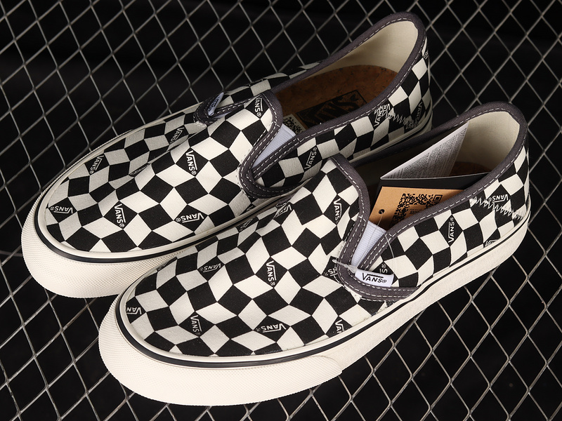 Classic Slip-On Checkerboard Black/White 5