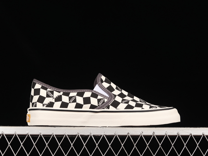 Classic Slip-On Checkerboard Black/White 13