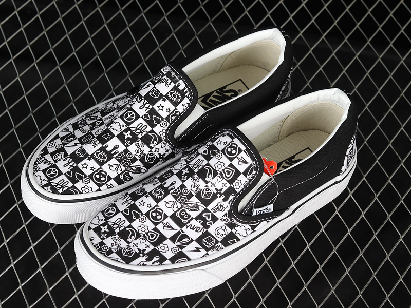 Classics Slip-On Checkerboard Black/Off White 13