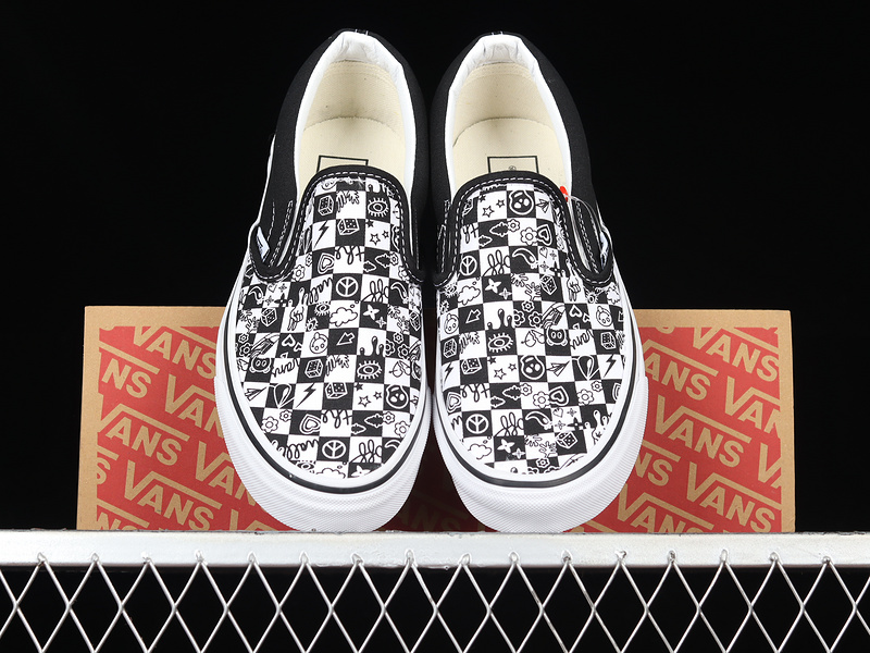 Classics Slip-On Checkerboard Black/Off White 19