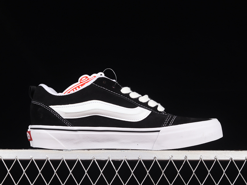 Knu Skool Shoes Black/True White/Black 11