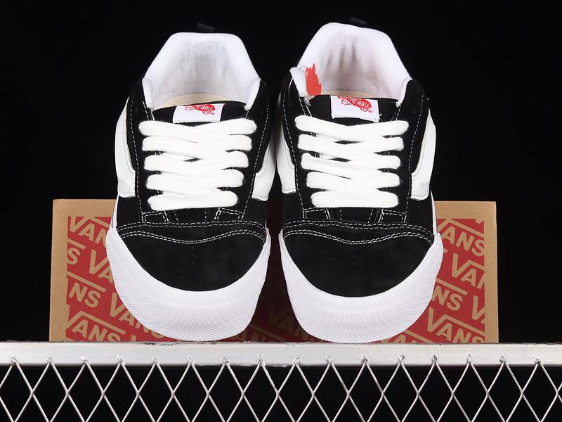 Knu Skool Shoes Black/True White/Black 25