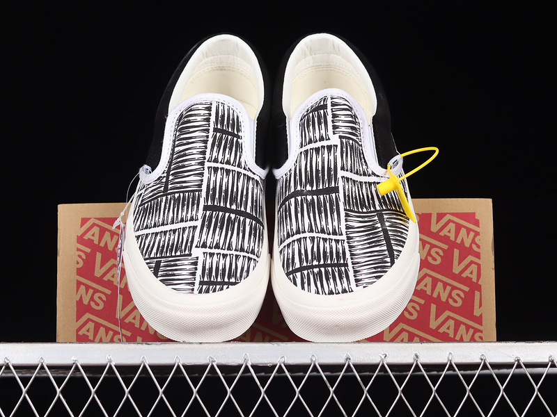 Offspring X Slip-On Og Lx Black/White/Black 21