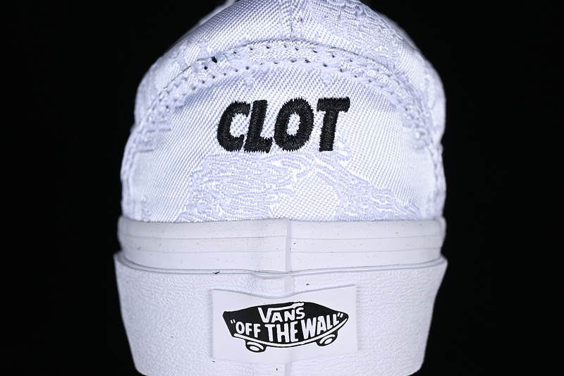 Clot Fragment Design White/Black 9