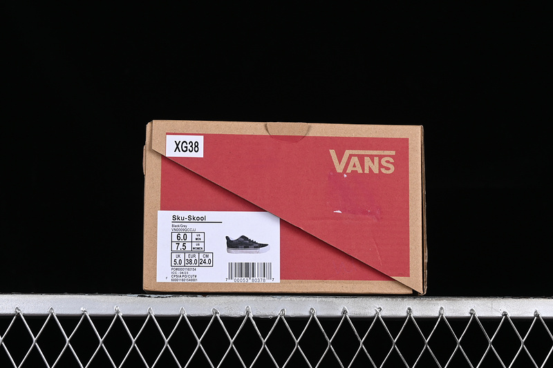 Vans Classics Knu Skool White/Black/Grey 13