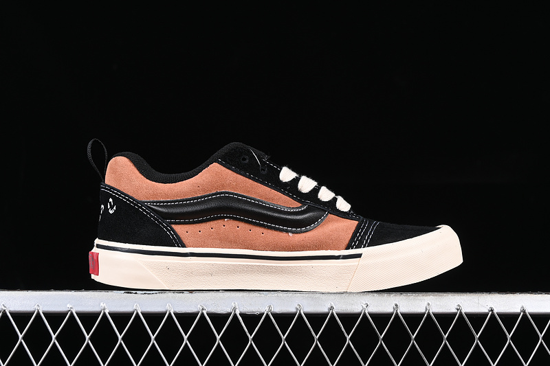 Vans Knu Skool Disney Grey/Brown/Black 5