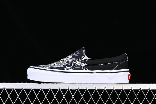 Vans Classic Slip-On Flame Skull White/Black 5