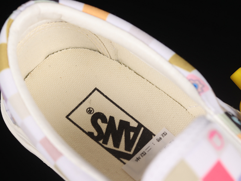 Frog Skate X Slip-On Ltd White/Beige/Multi-Color 7