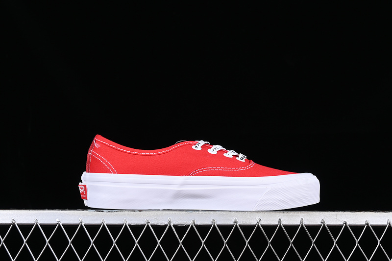 Vault Og Low Top Casual Sneakers Red/White 5