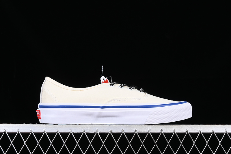 Vault Og Low Top Casual Sneakers Beige/White 25