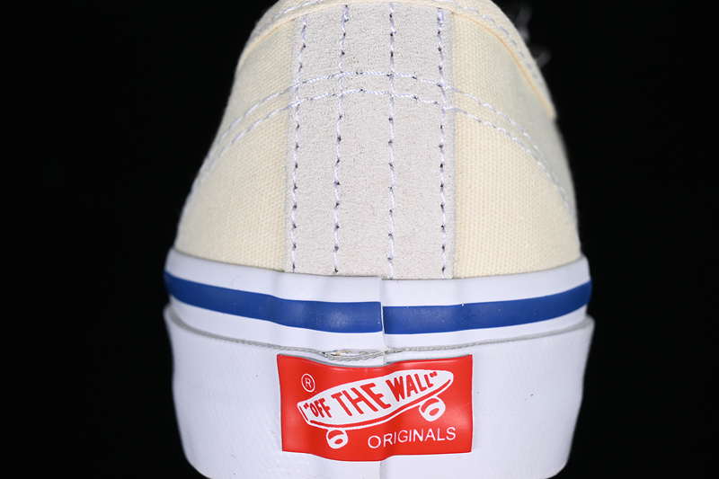 Vault Og Low Top Casual Sneakers Beige/White 27