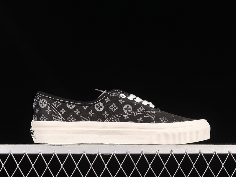 Sns Lv Checkerboard/Black/White 17