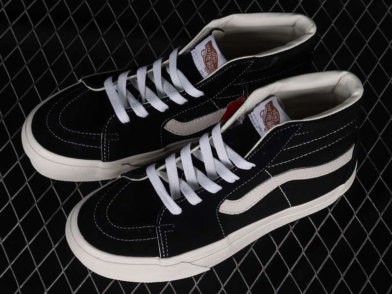 Sk8-Hi Vr3 Shoes Black/Black/Beige 9