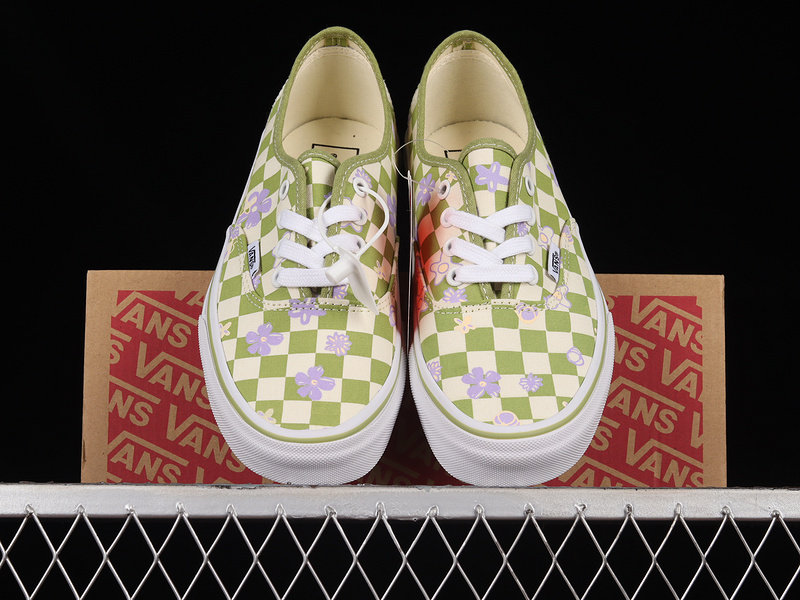 Wallpaper Authentic Shoes Fresh Green/White 23