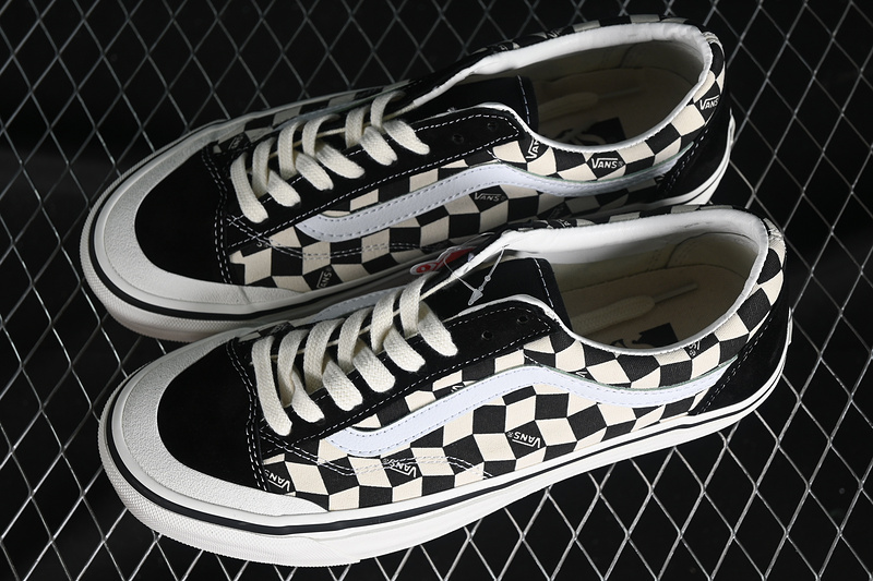 Vans Old Skool Reissue 136 Black/White 21