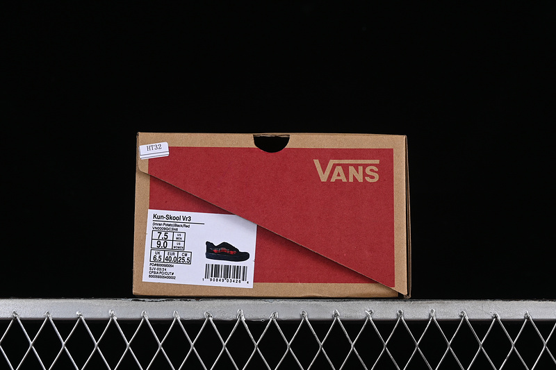 Vans Classics Knu Skool Red/True Black 3