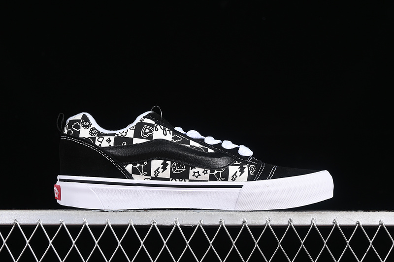 Vans Classics Knu Skool Black/White 5