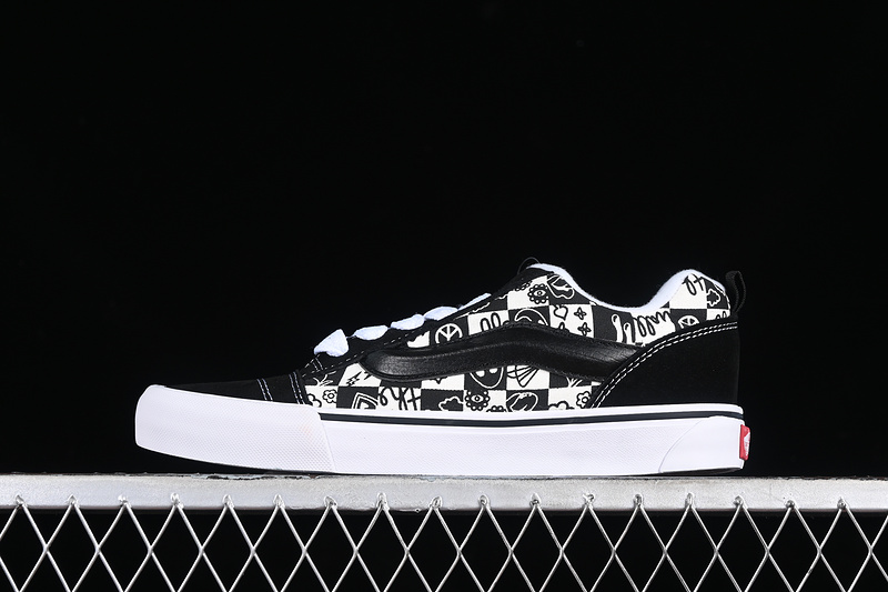 Vans Classics Knu Skool Black/White 21