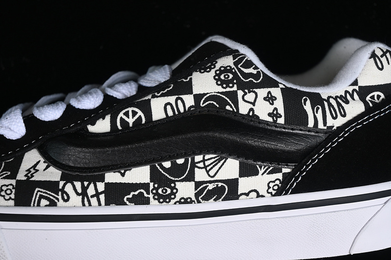 Vans Classics Knu Skool Black/White 23