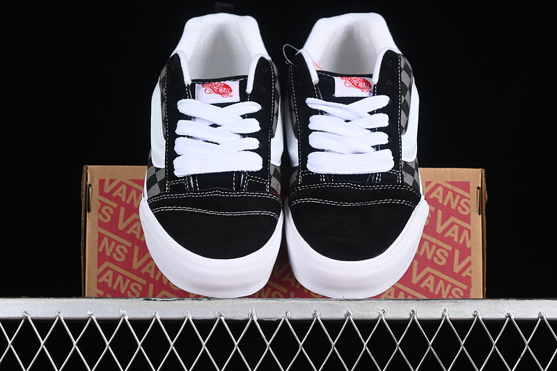 Vans Classics Knu Skool Black/Grey/White 17