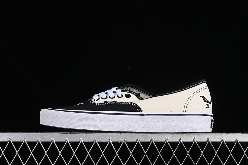 Vans Authentic White/Black/Grey 3