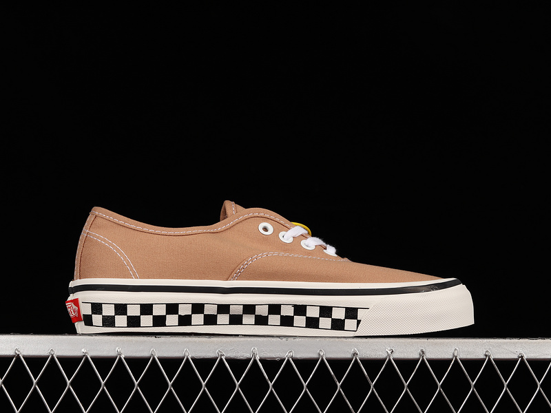 Authentic-Low 44 Dx Anaheim Factory Khaki/White/Black 17