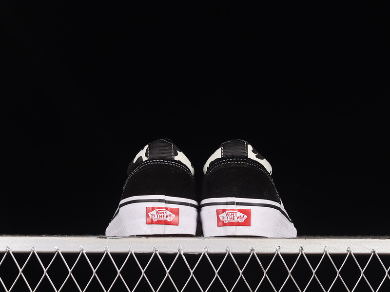 Ward Skate Black/White 27