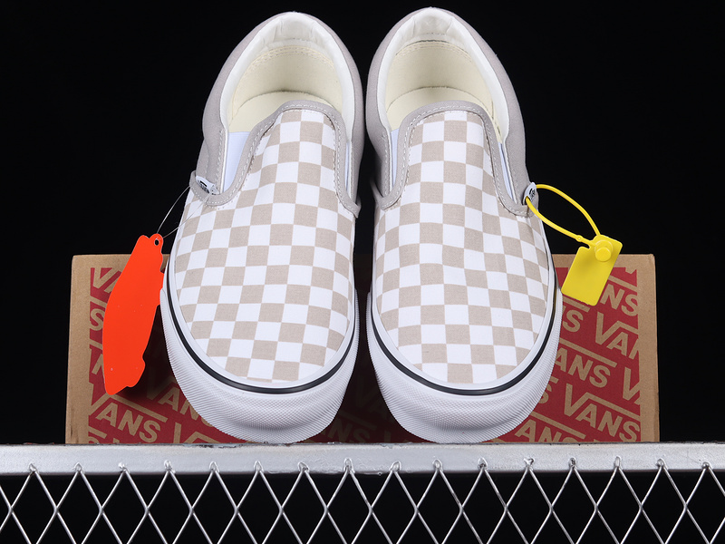 Checkerboard Classic Slip-On Light Khaki/White/Black 5