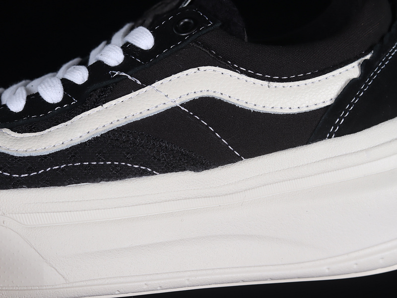 Comfycush Old Skool Overt Cc Skate Shoes Black/White 9