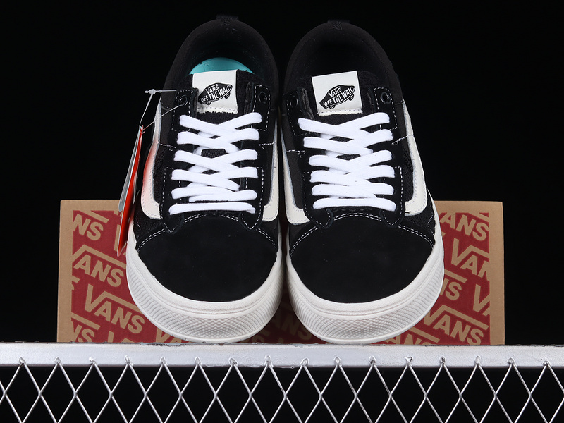 Comfycush Old Skool Overt Cc Skate Shoes Black/White 21