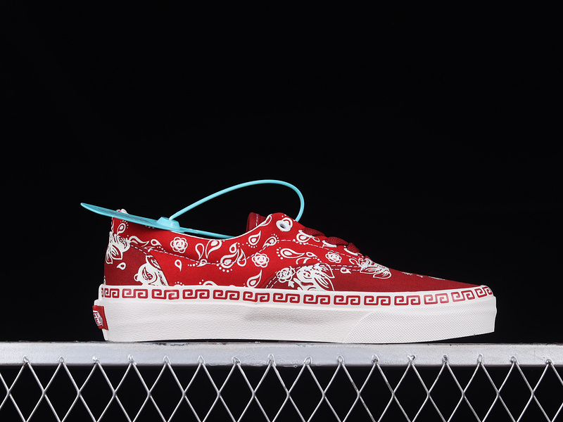 Era Year Of The Rabbit Red/Red/White 9