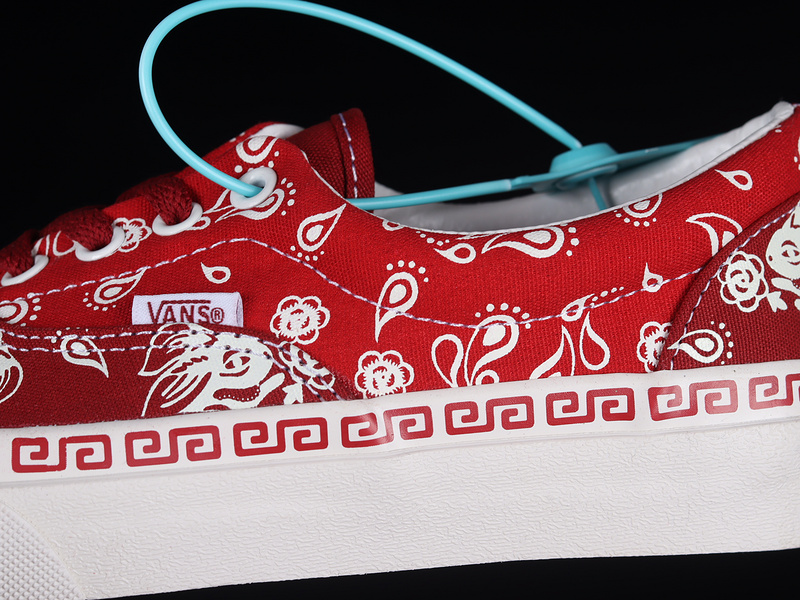 Era Year Of The Rabbit Red/Red/White 15