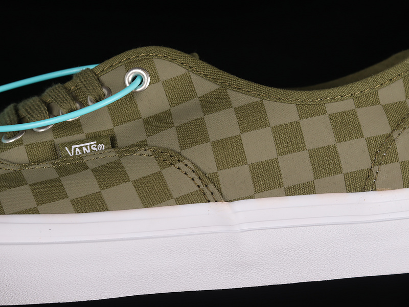 Vault Og Authentic Army Green/Army Green/White 23