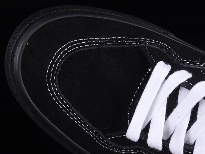 Skate Rowan Pro Black/Black/White 5