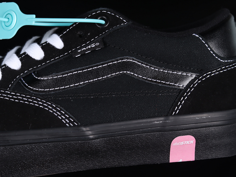 Skate Rowan Pro Black/Black/White 25