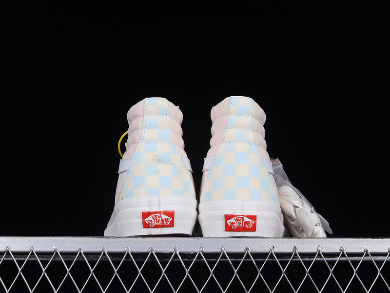 Sk8-Hi 38 Dx Multi-Color/White 23