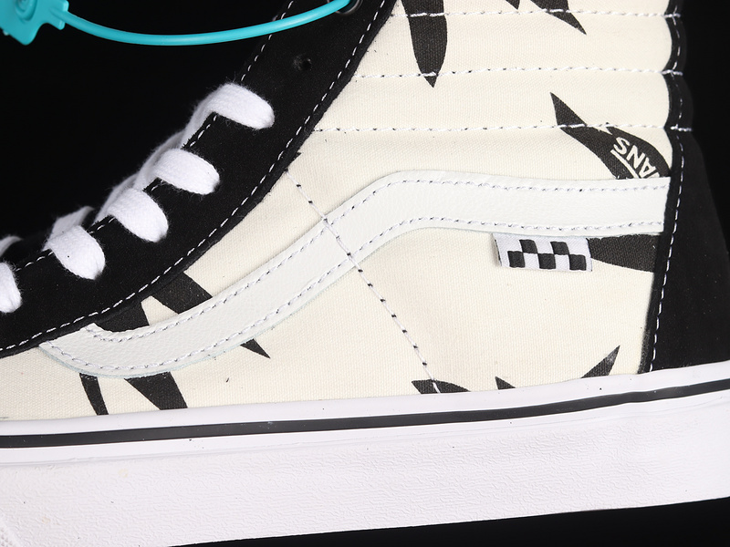 Skate Sk8-Hi Reissue Grosso 88 Black/True White 19