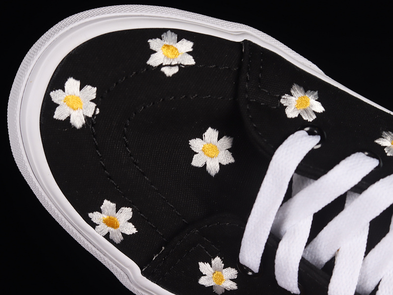 Sk8-Hi Embroidery Black/White 13