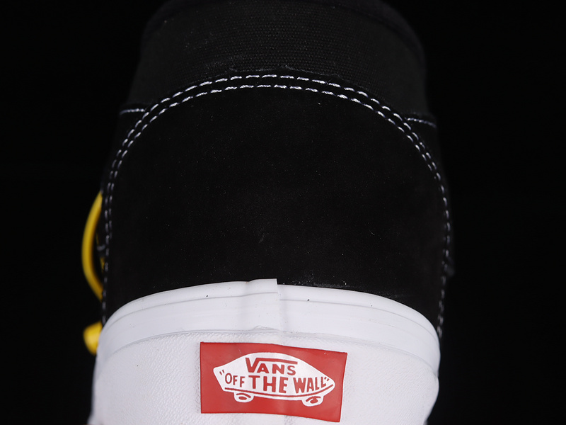 Half Cab Black/Black/True White 11